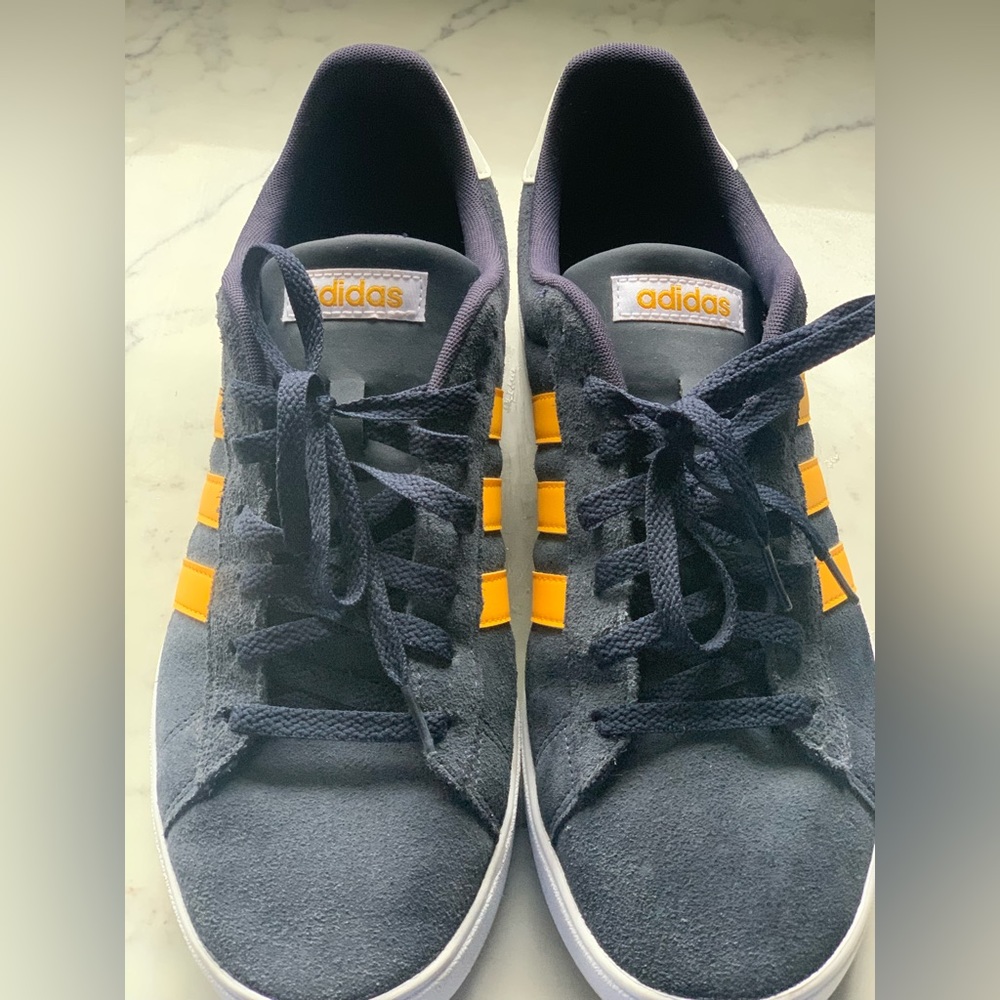 Adidas size 11 men’s.   Worn 2x. Too tight for me.